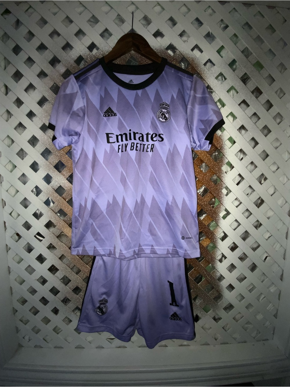 adidas Kids Lavender Real Madrid Soccer Jersey & Shorts Set size 28